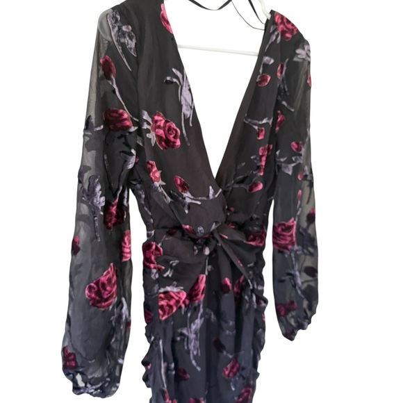 Majorelle NEW Ava Deep Vneck Ruched Mini Dress - Picture 2 of 6